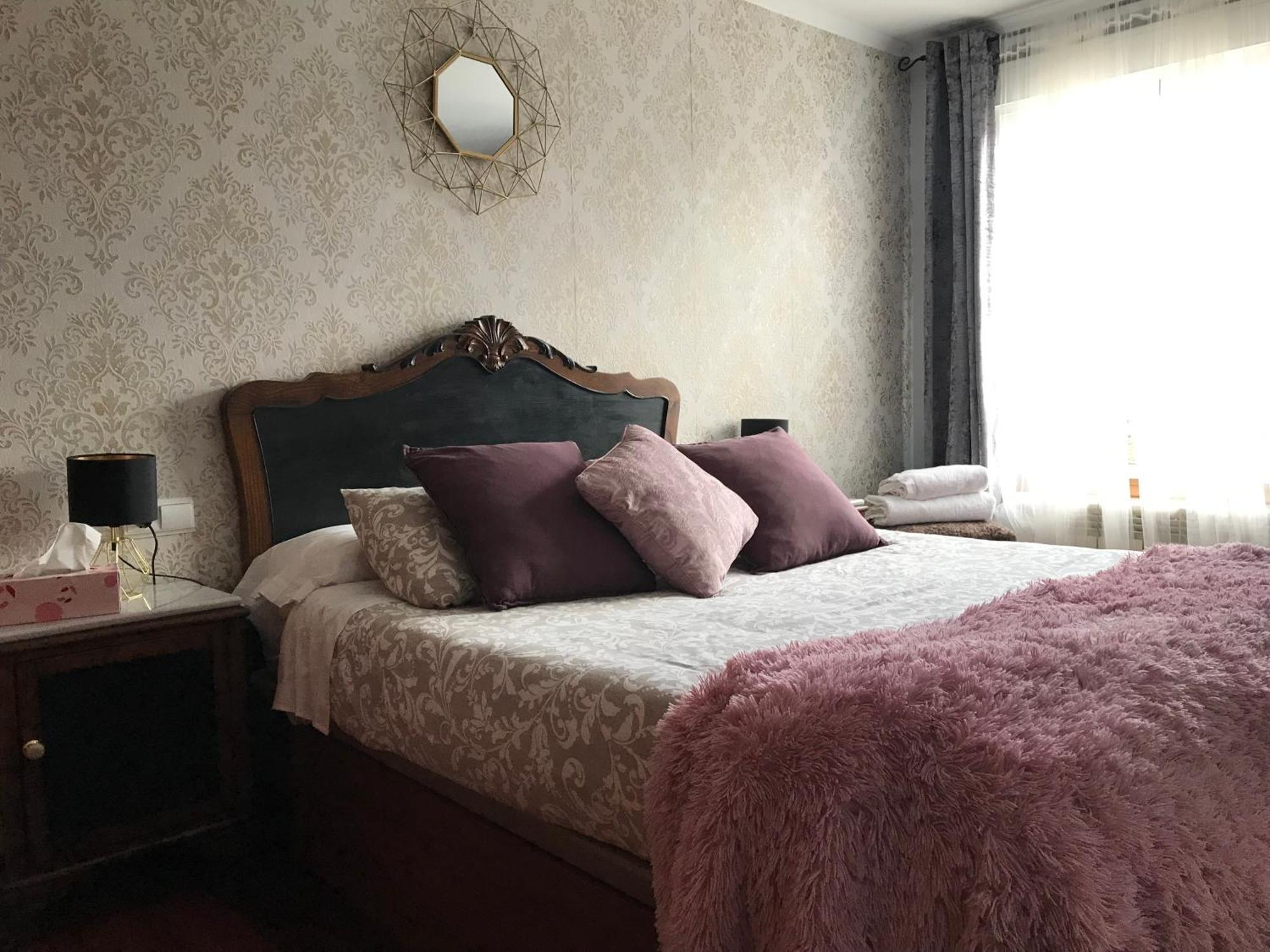 Apartamento Con Amplia Terraza Cerca Del Hospital Clinico ซานติอาโก เด กอมโปสเตลา ภายนอก รูปภาพ